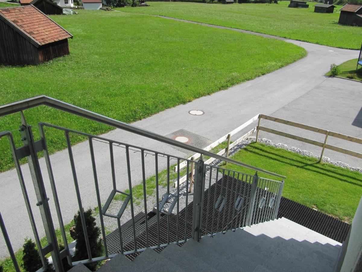 Haus Alpin Apartments Pettneu am Arlberg Zimmer foto
